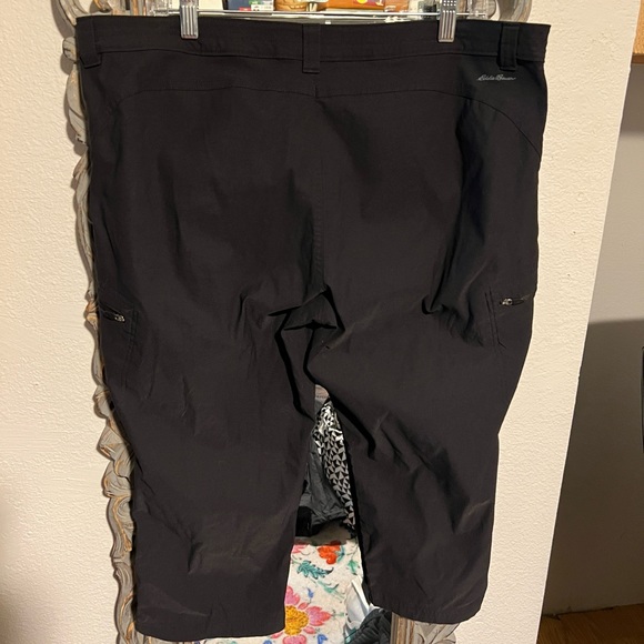 Women’s Black Eddie Bauer First Ascent Button Fly Crop Pants Size 18 Convertible - Picture 4 of 8